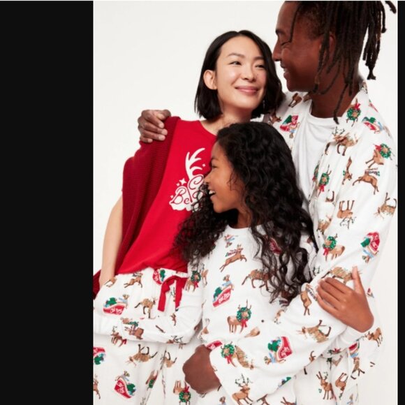 Christmas Reindeer and Wreaths PJs from Match the Family collection NEW! - Picture 2 of 3